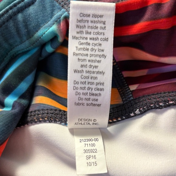 Athleta Sonar Capri Active Leggings Mid Rise Woman’s Size Medium - Picture 7 of 14